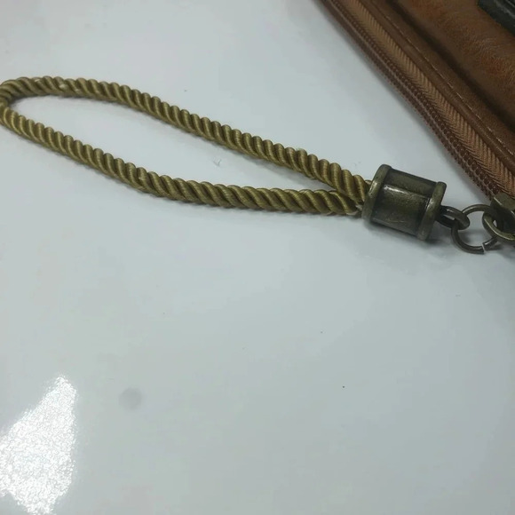 Wonder Woman Faux  Brown Leather DC Comics Womans Wallet. - Picture 7 of 9